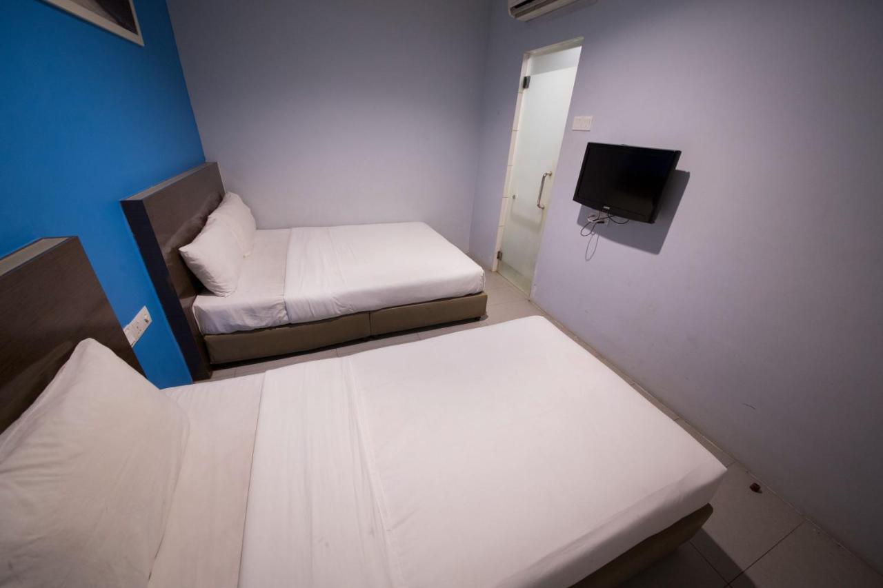 Golden Pearl Hotel Batu Pahat Buitenkant foto