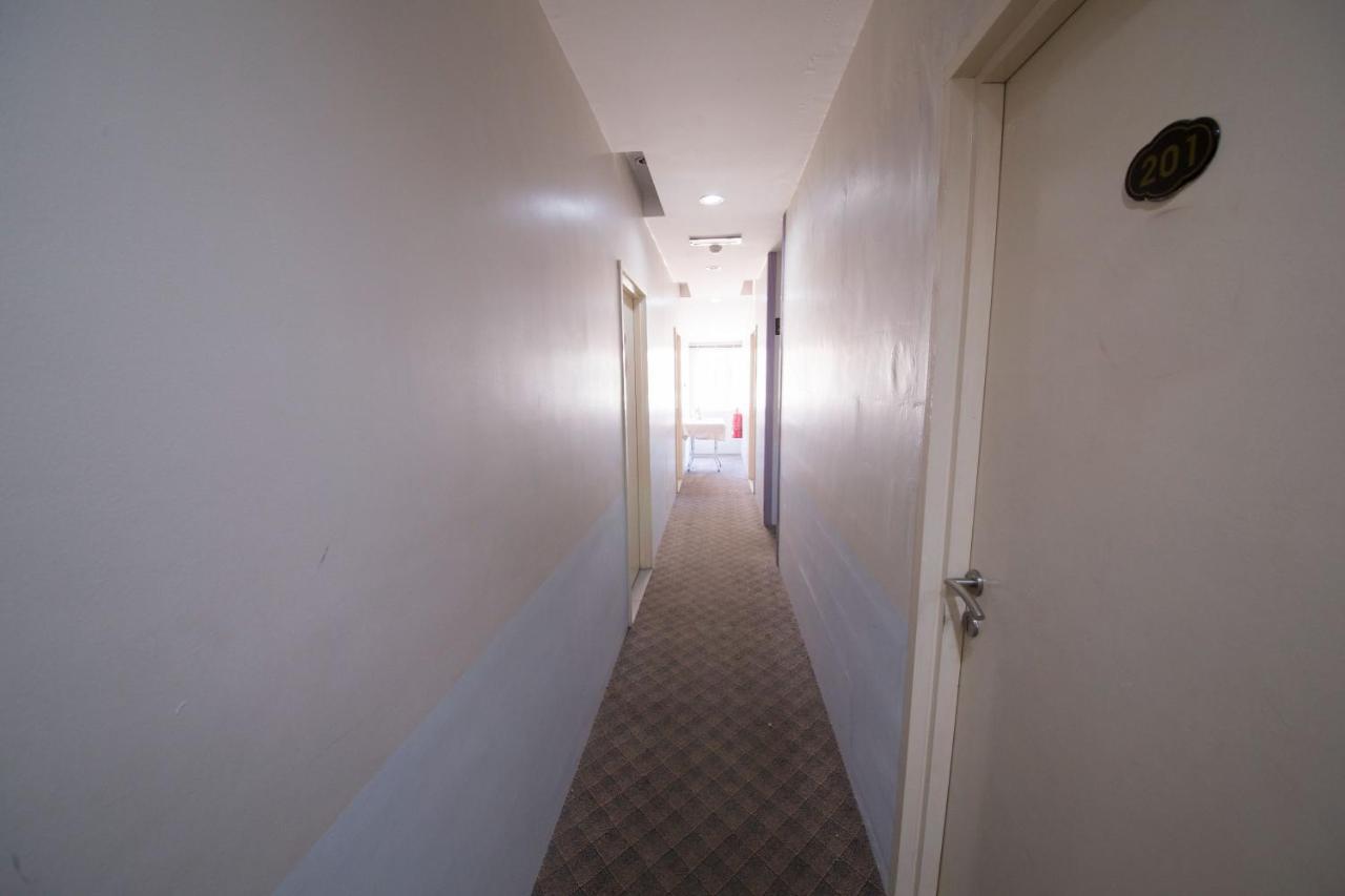 Golden Pearl Hotel Batu Pahat Buitenkant foto