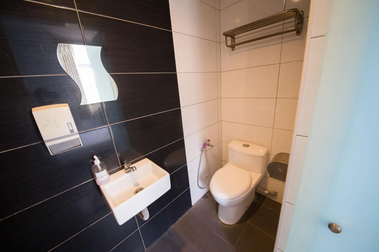 Golden Pearl Hotel Batu Pahat Buitenkant foto