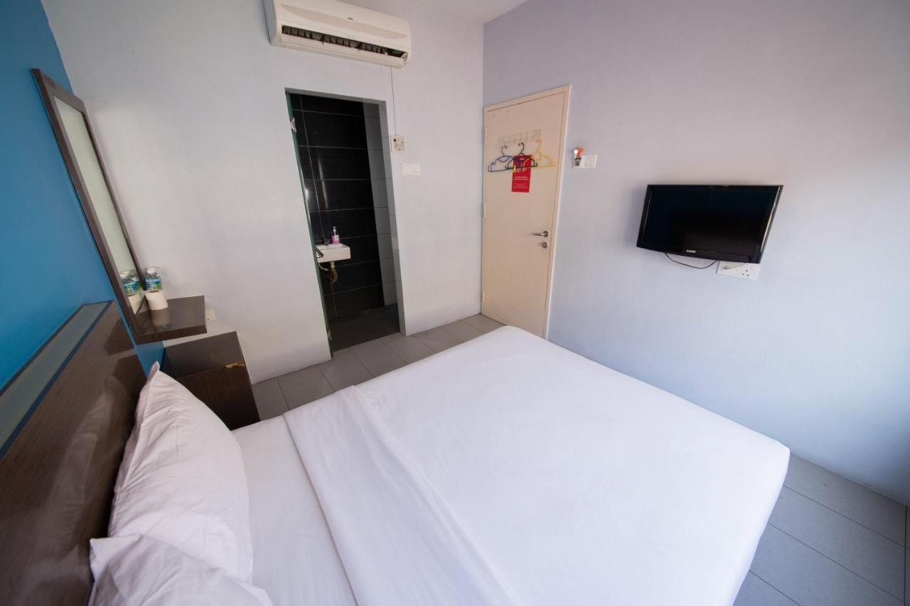Golden Pearl Hotel Batu Pahat Buitenkant foto