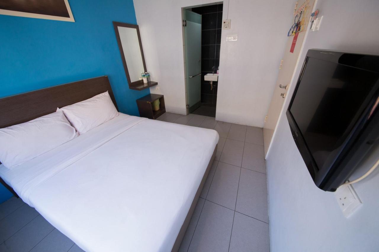Golden Pearl Hotel Batu Pahat Buitenkant foto