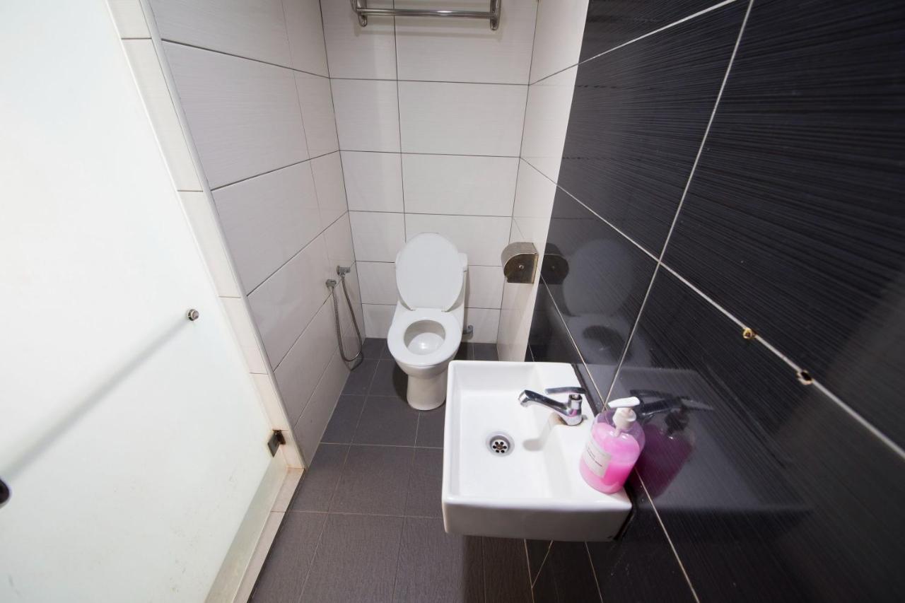 Golden Pearl Hotel Batu Pahat Buitenkant foto